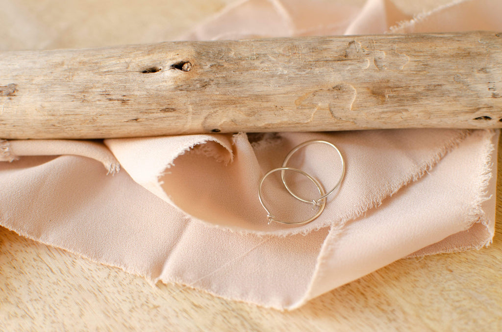 Naupaka Jewelry Silver Flattened 1 Inch Hoops